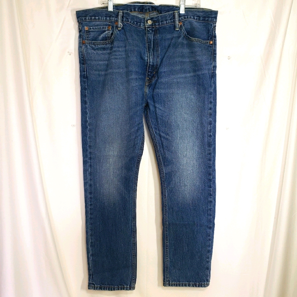 Levis size 40